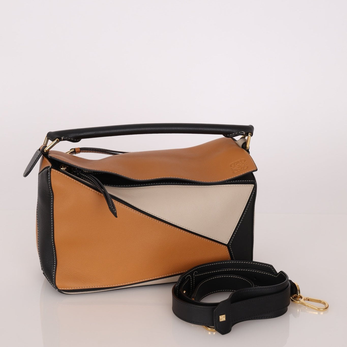 Loewe Tricolor Medium Puzzle - FashioNica