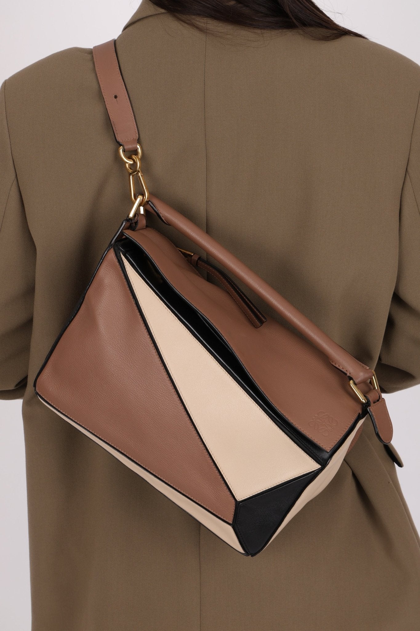 Loewe Tricolor Medium Puzzle - FashioNica