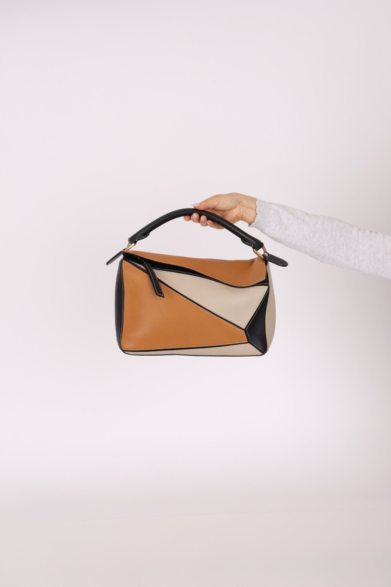 Loewe Tricolor Medium Puzzle - FashioNica