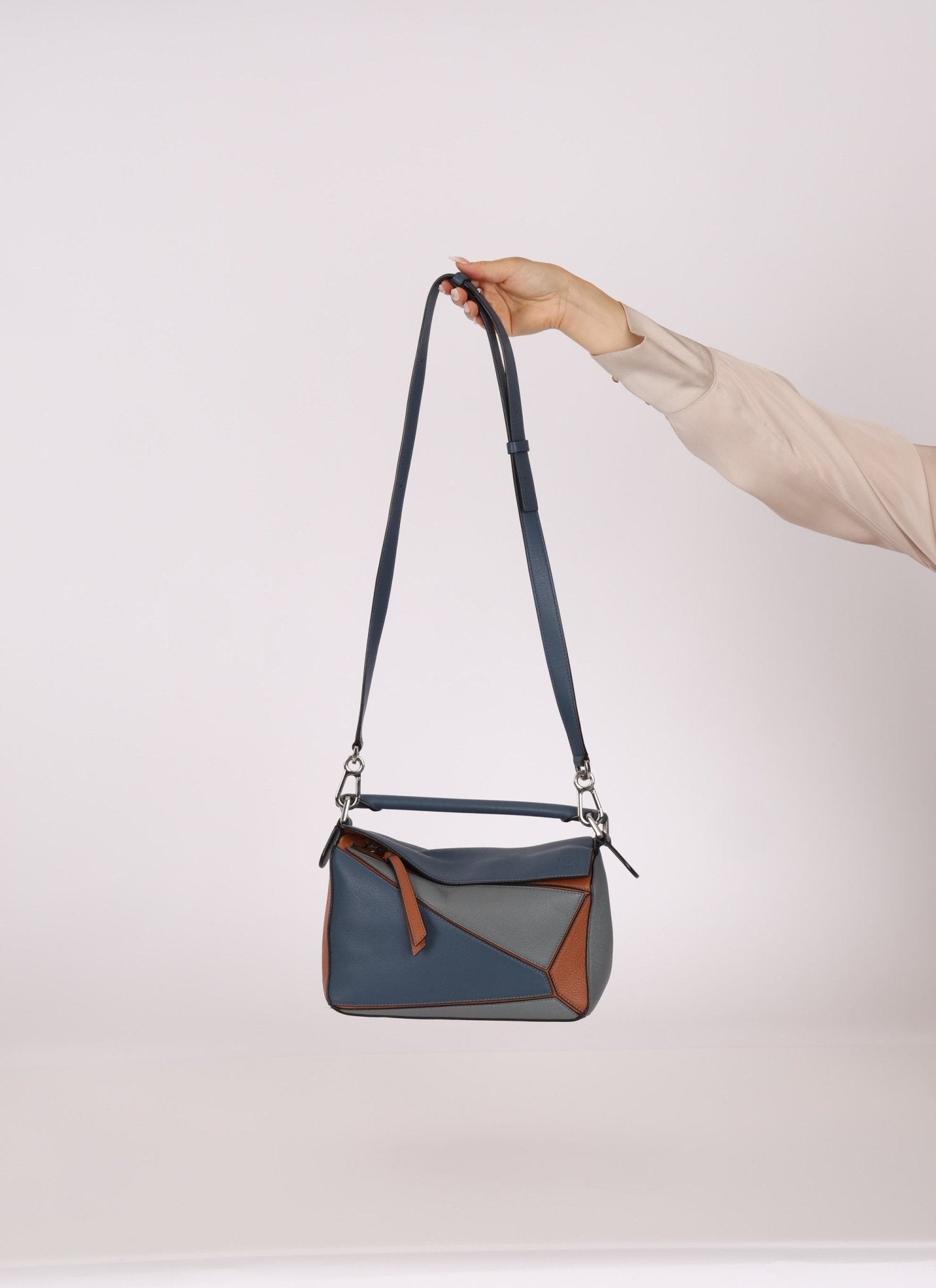 Loewe Tricolor Small Puzzle - FashioNica