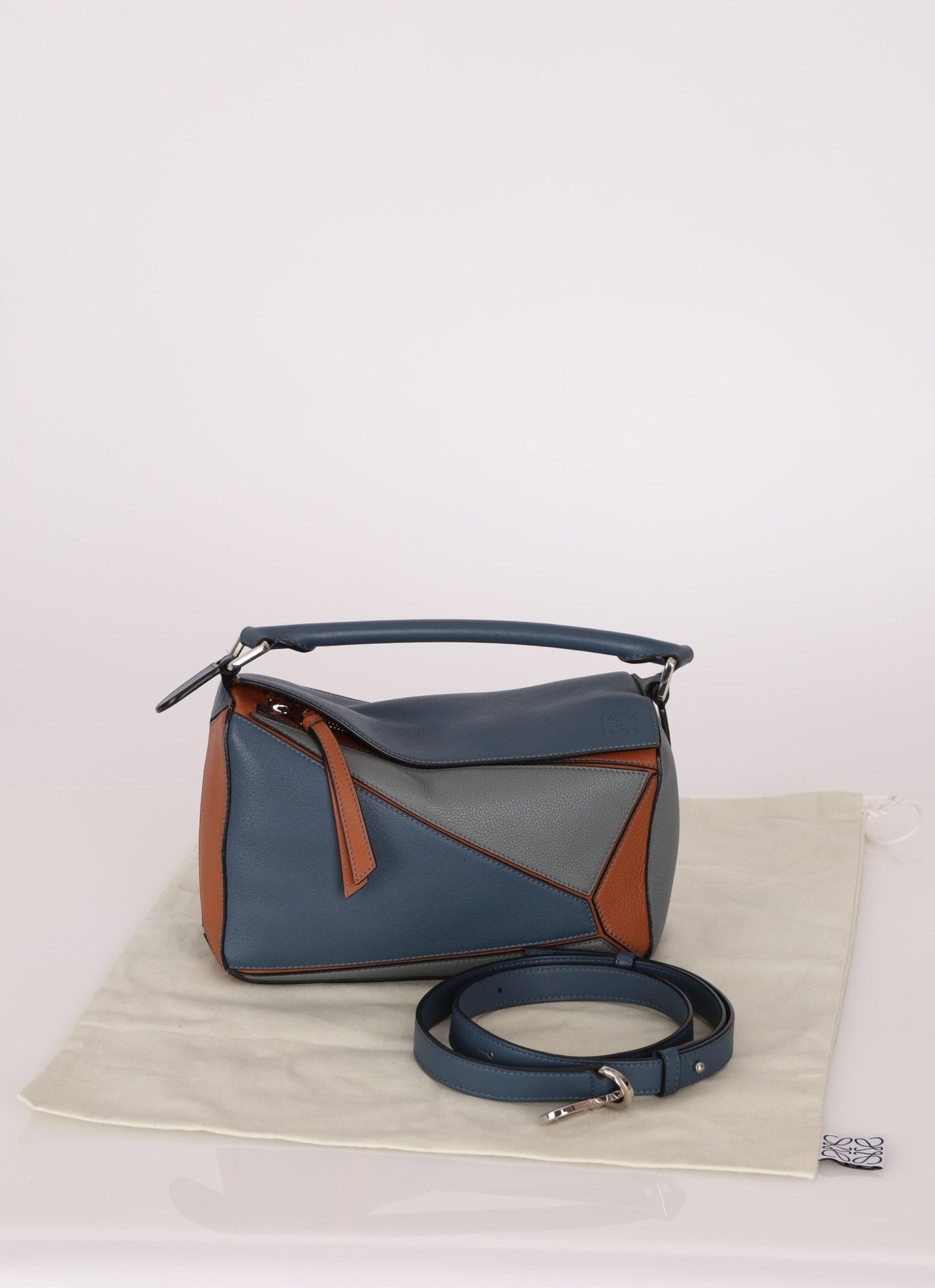 Loewe Tricolor Small Puzzle - FashioNica