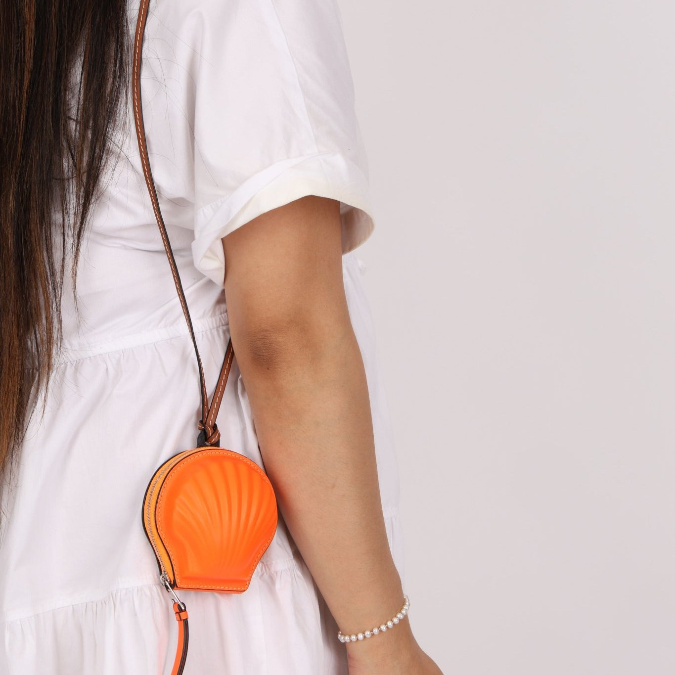 Loewe x Paula's Ibiza Orange Seashell Pouch - FashioNica