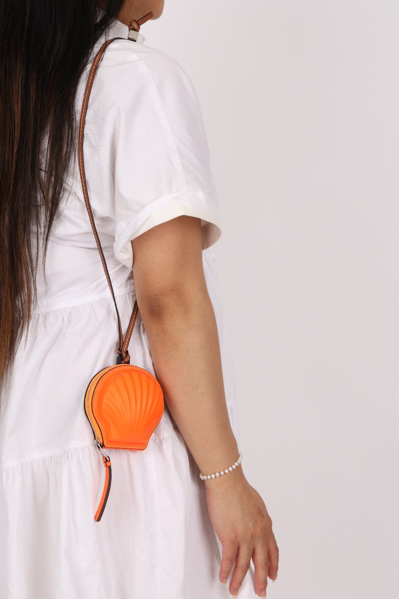 Loewe x Paula's Ibiza Orange Seashell Pouch - FashioNica