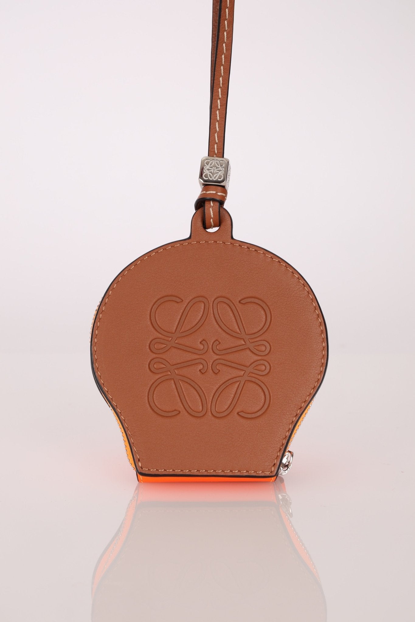 Loewe x Paula's Ibiza Orange Seashell Pouch - FashioNica