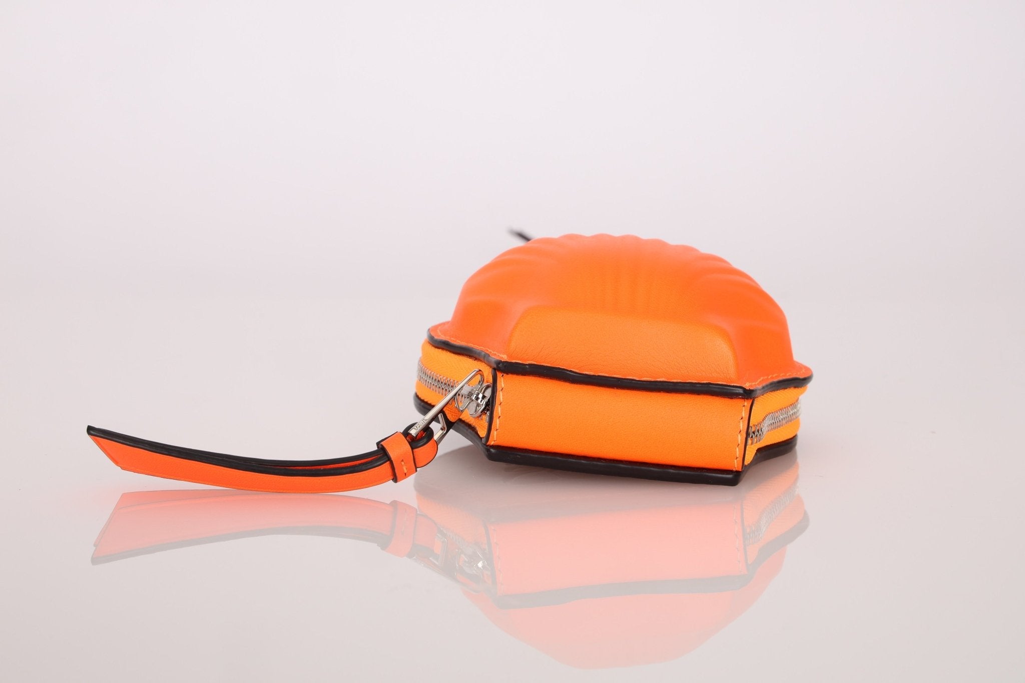 Loewe x Paula's Ibiza Orange Seashell Pouch - FashioNica