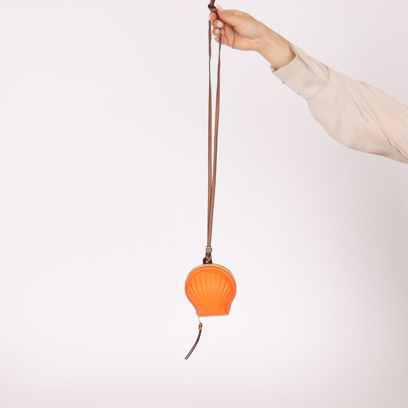 Loewe x Paula's Ibiza Orange Seashell Pouch - FashioNica