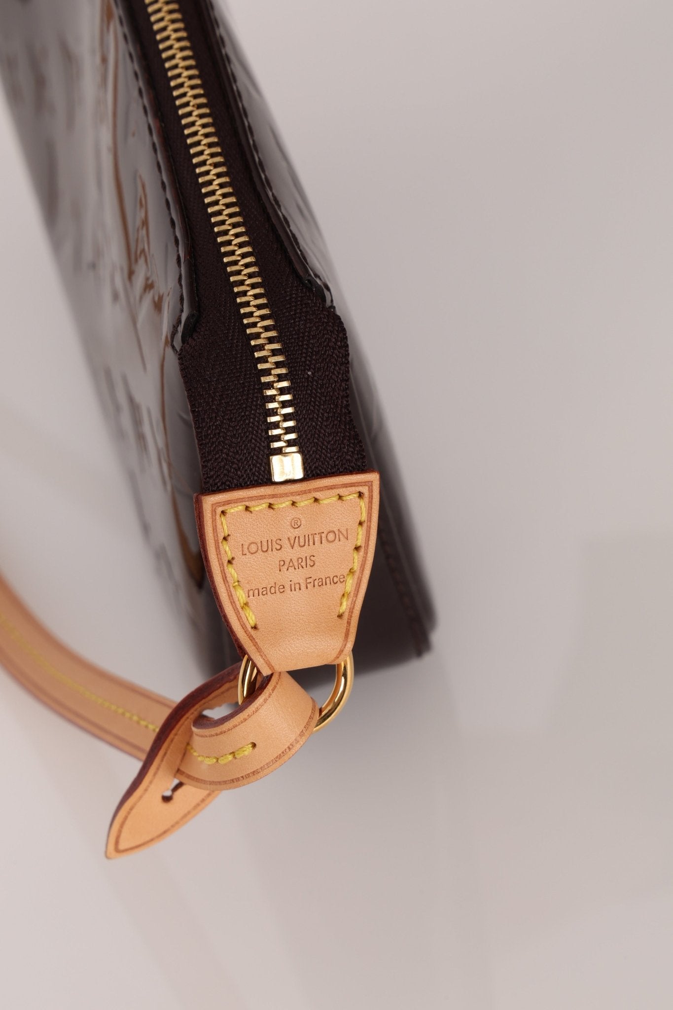 Louis Vuitton 2012 Monogram Amarante Vernis Pochette - FashioNica