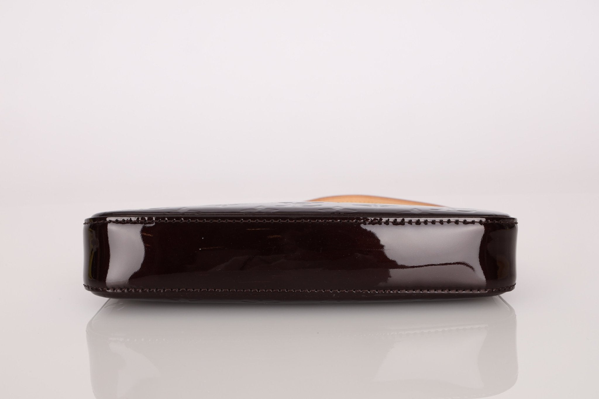 Louis Vuitton 2012 Monogram Amarante Vernis Pochette - FashioNica