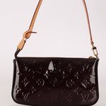 Louis Vuitton 2012 Monogram Amarante Vernis Pochette - FashioNica