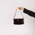Louis Vuitton 2012 Monogram Amarante Vernis Pochette - FashioNica