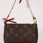 Louis Vuitton 2020 Animation Monogram Vivienne Pochette - FashioNica