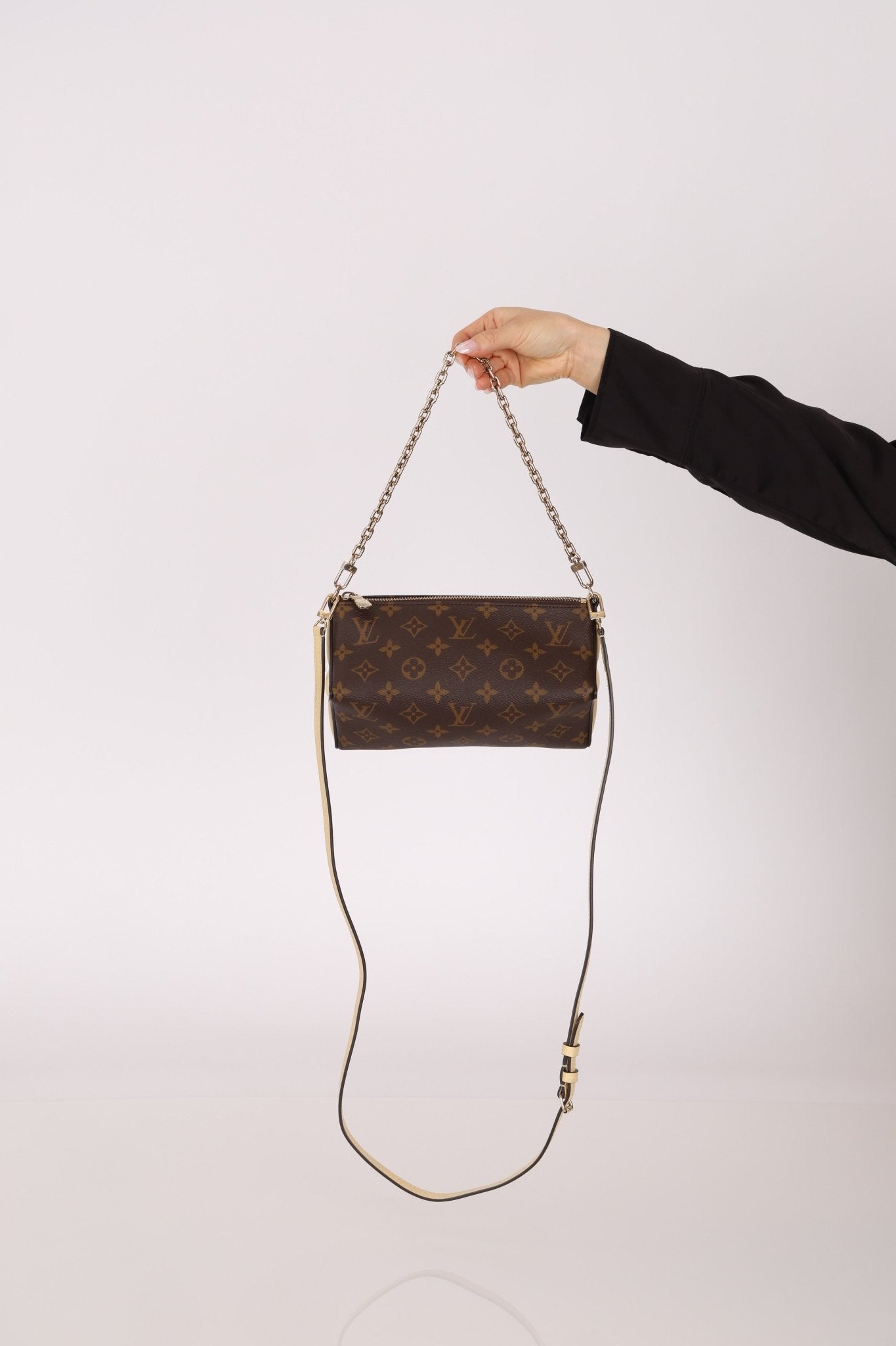 Louis Vuitton Bloom Pouch Bag - FashioNica