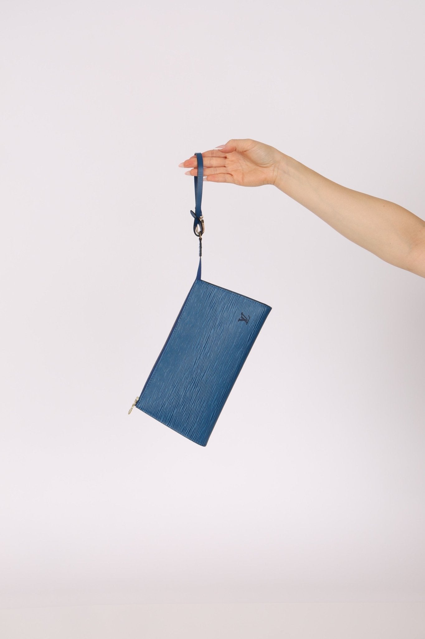 Louis Vuitton Blue Epi Leather Pochette - FashioNica