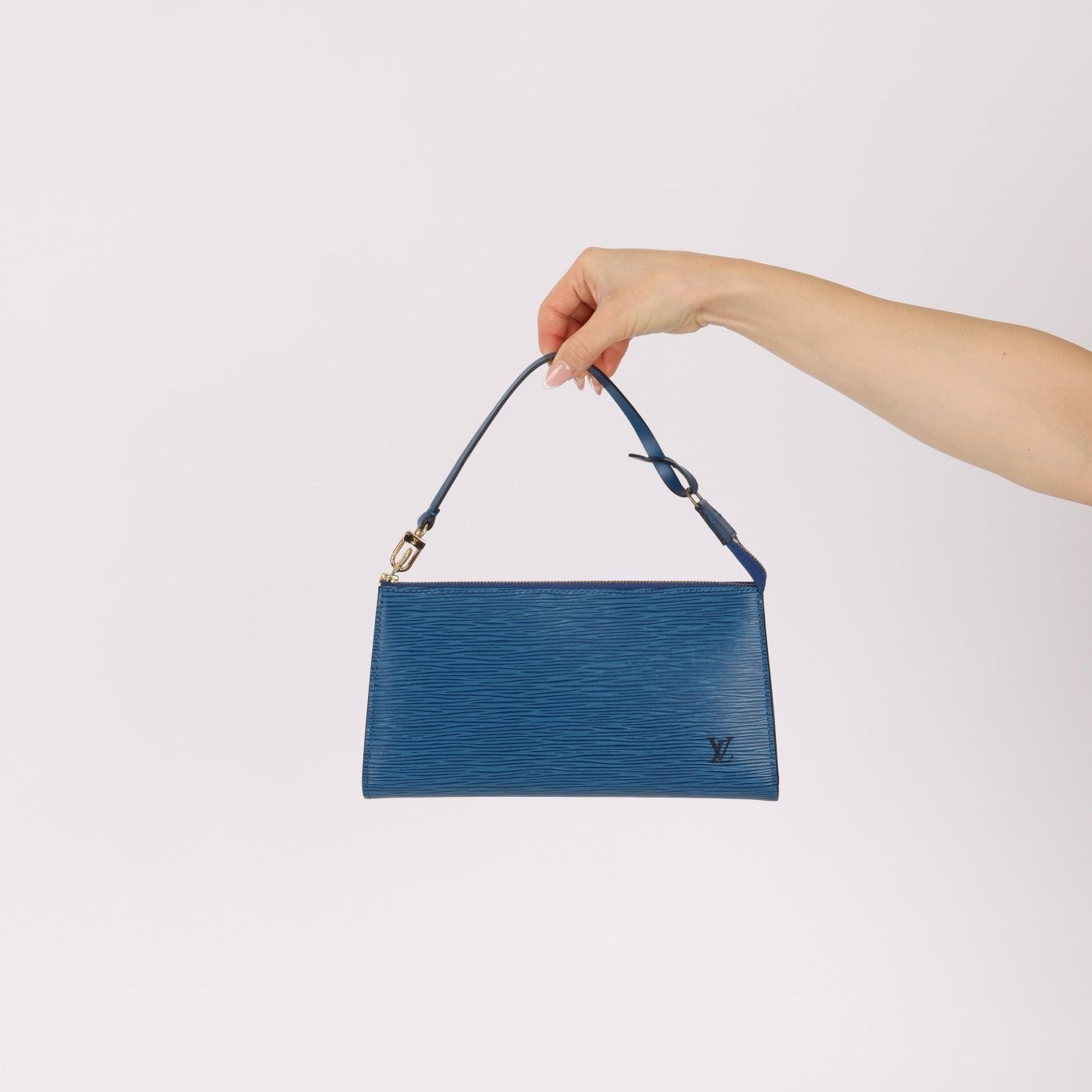 Louis Vuitton Blue Epi Leather Pochette - FashioNica