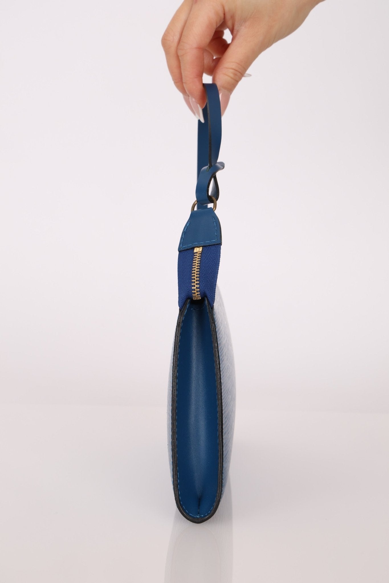 Louis Vuitton Blue Epi Leather Pochette - FashioNica