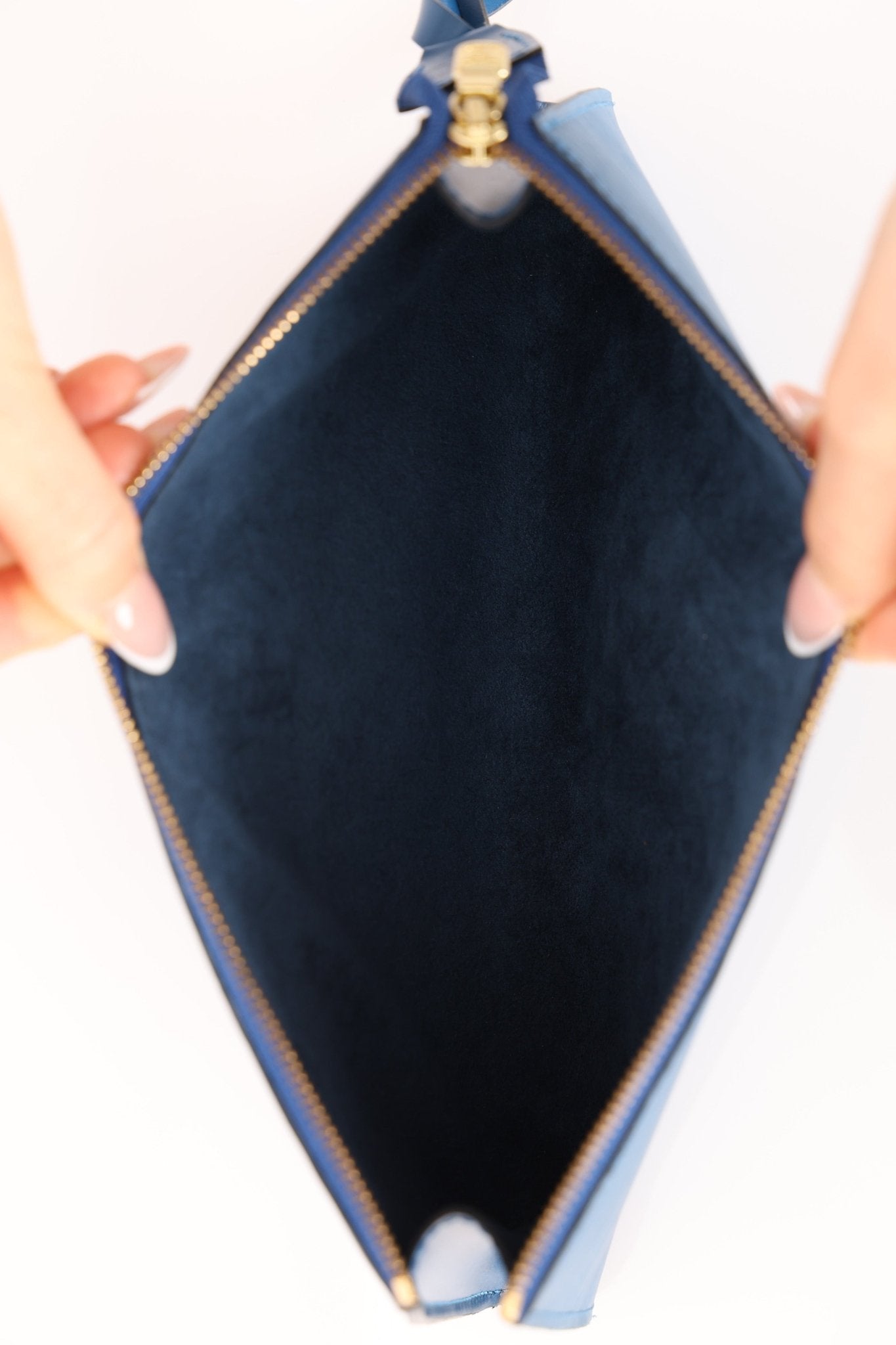 Louis Vuitton Blue Epi Leather Pochette - FashioNica