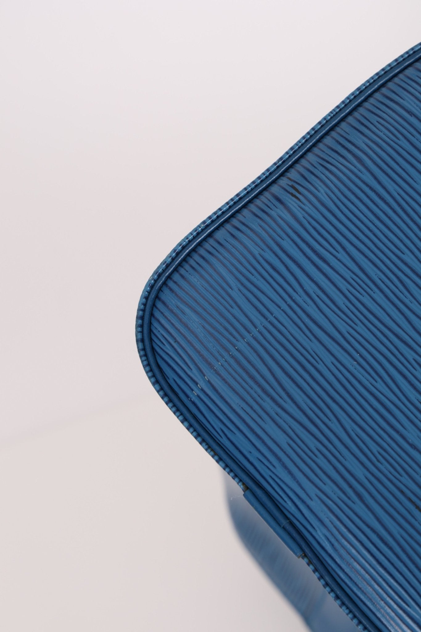 Louis Vuitton Blue Epi Speedy 30 - FashioNica