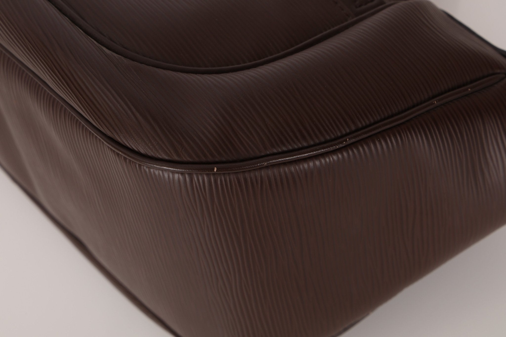 Louis Vuitton Brown Epi Danura GM - FashioNica