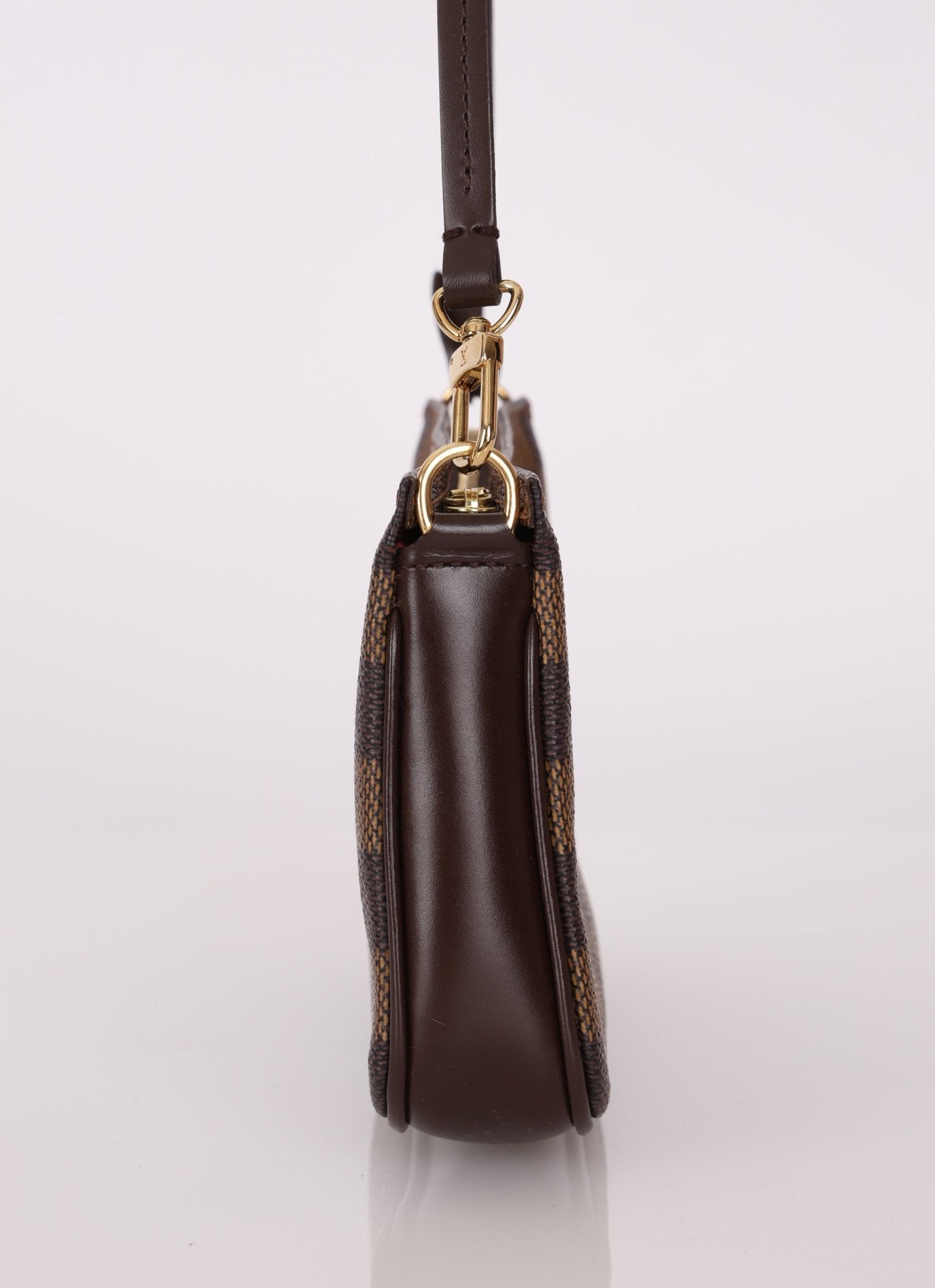 Louis Vuitton Damier Ebene Pochette - FashioNica