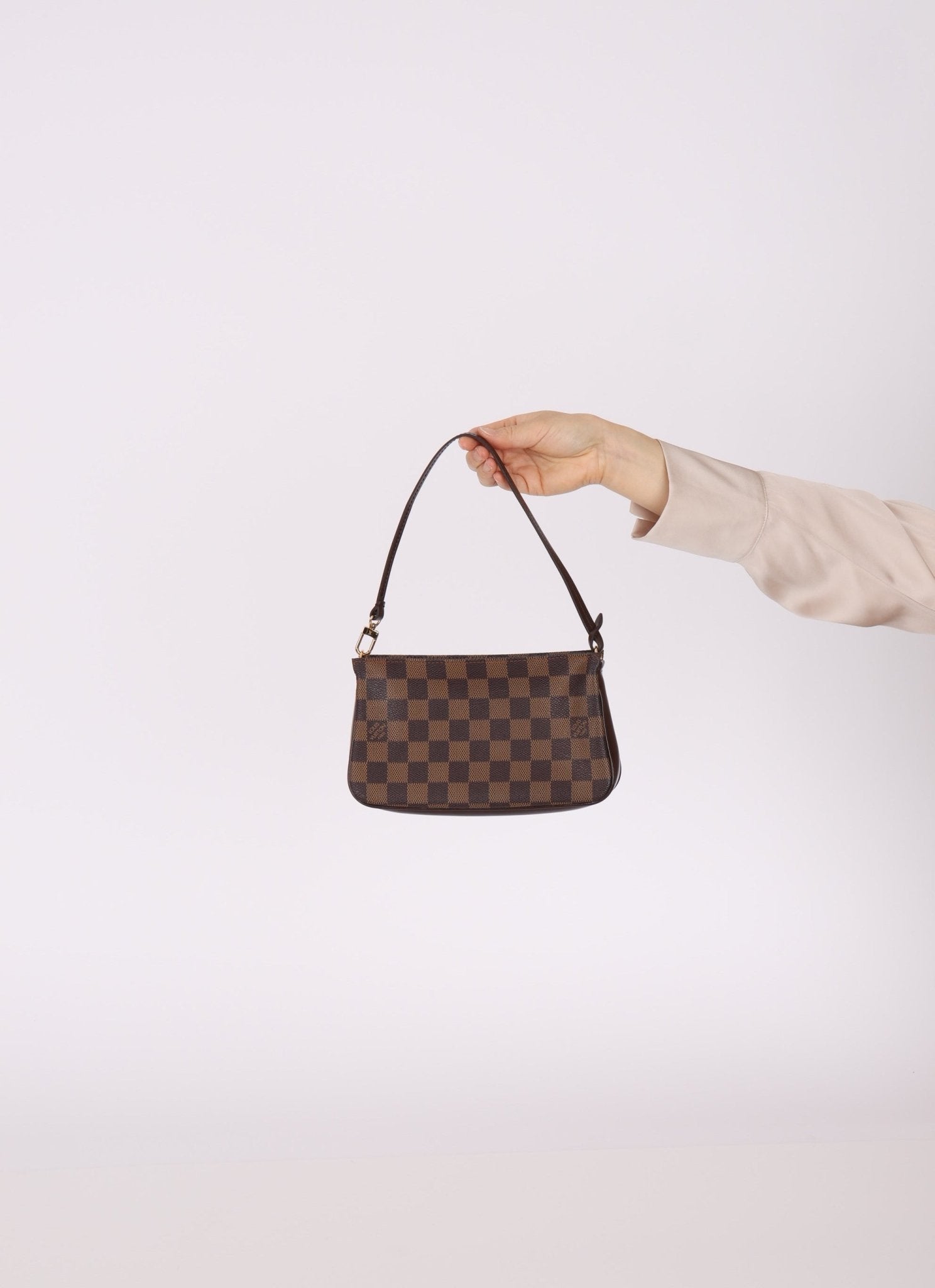 Louis Vuitton Damier Ebene Pochette - FashioNica