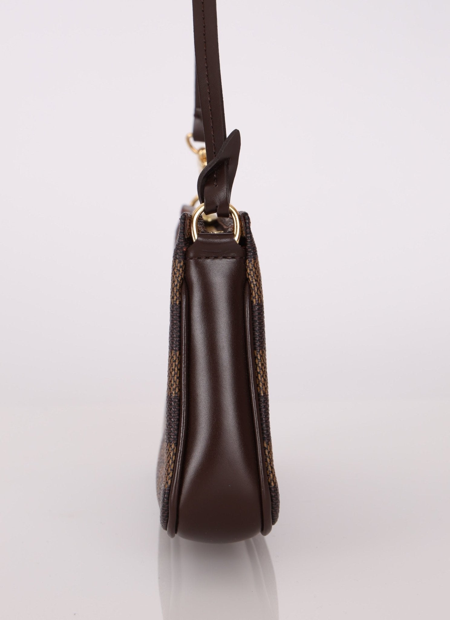 Louis Vuitton Damier Ebene Pochette - FashioNica