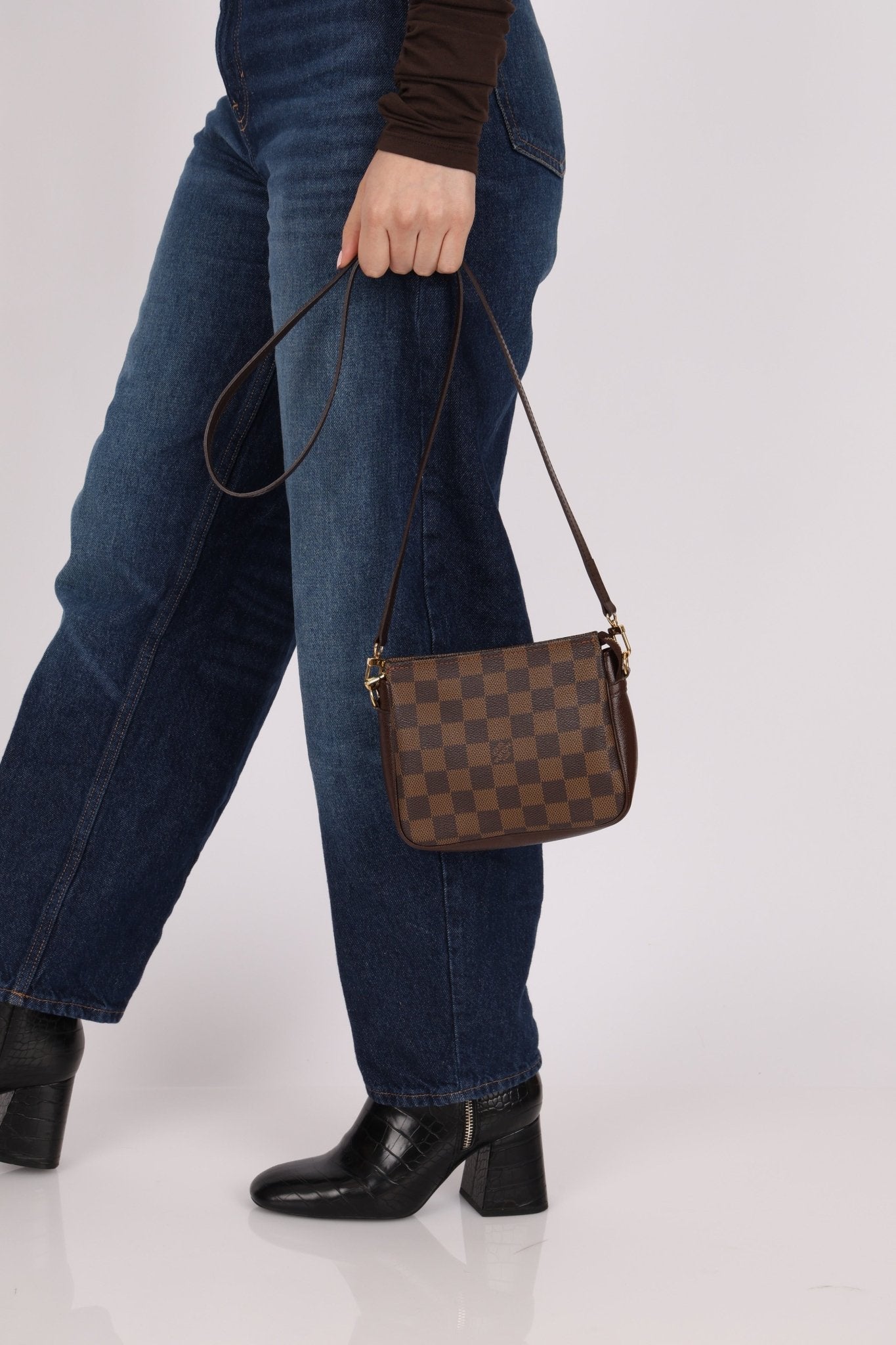 Louis Vuitton Damier Ebene Trousse Make Up Bag Pochette - FashioNica