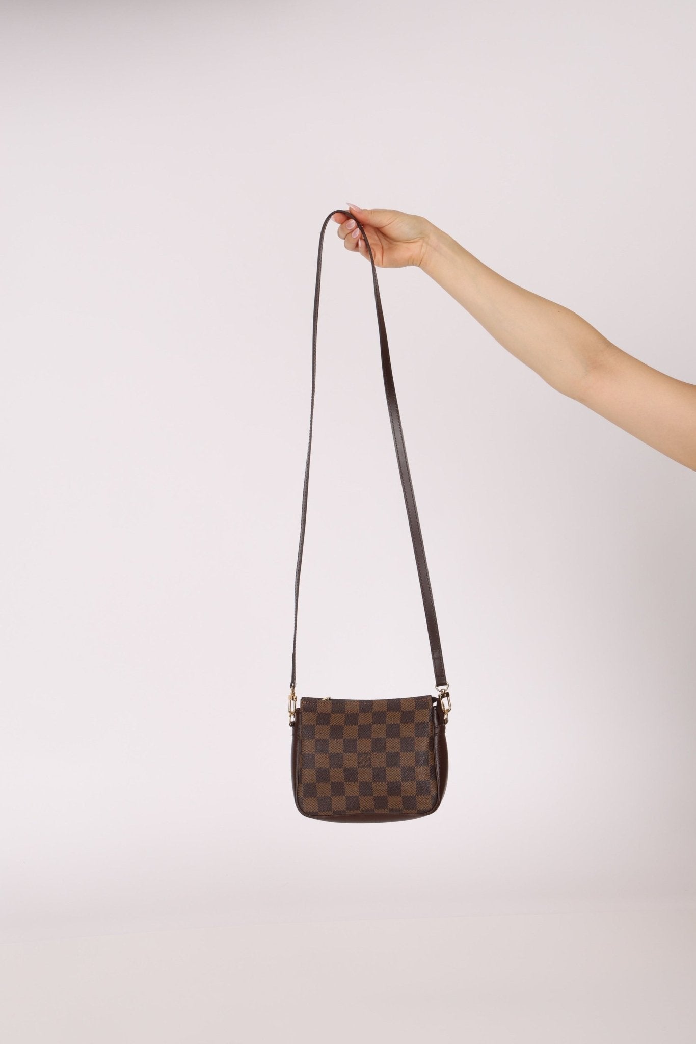 Louis Vuitton Damier Ebene Trousse Make Up Bag Pochette - FashioNica