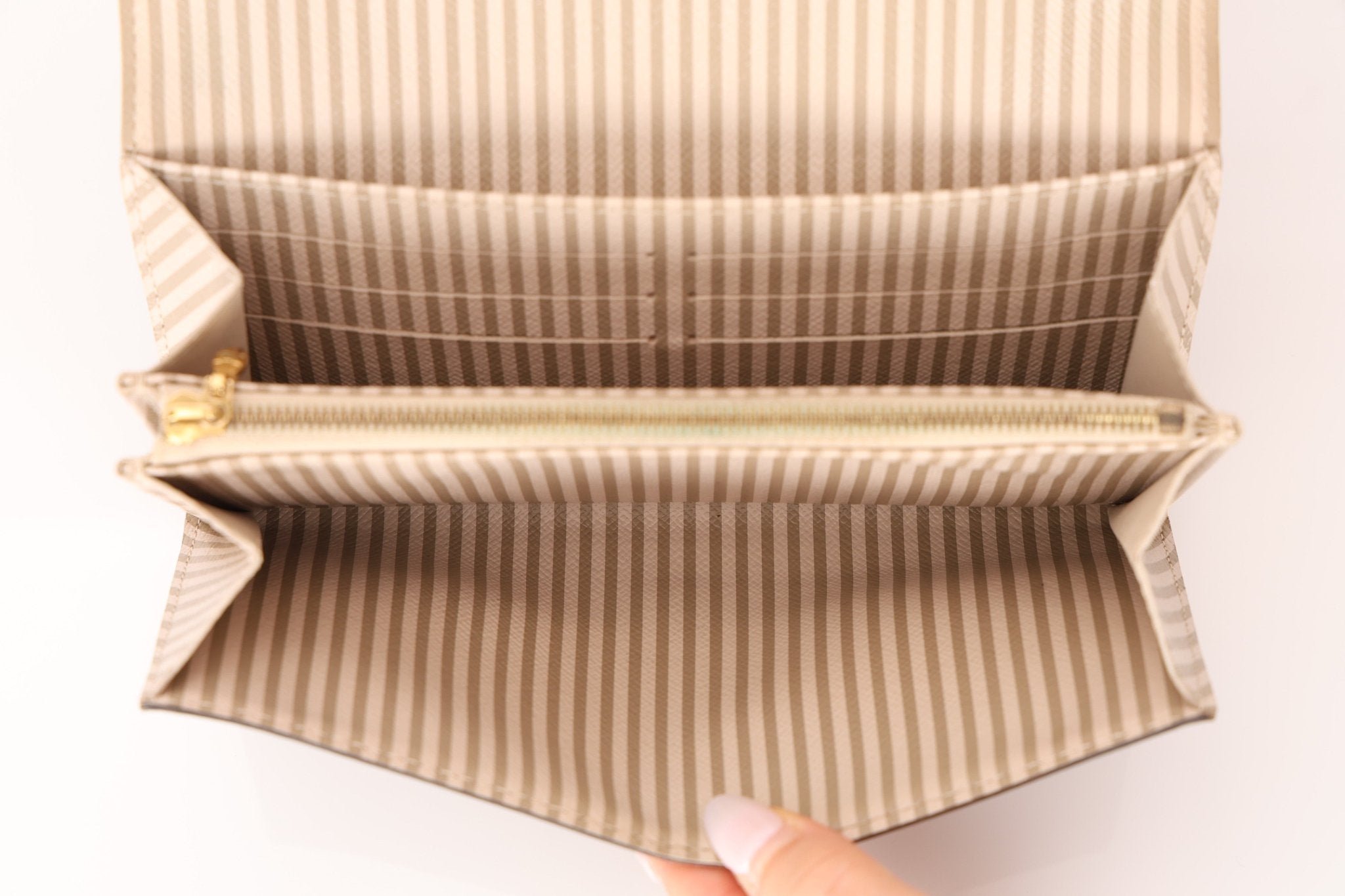 Louis Vuitton Damier Ebene Trunk Portefeuille Sarah Folded Wallet - FashioNica