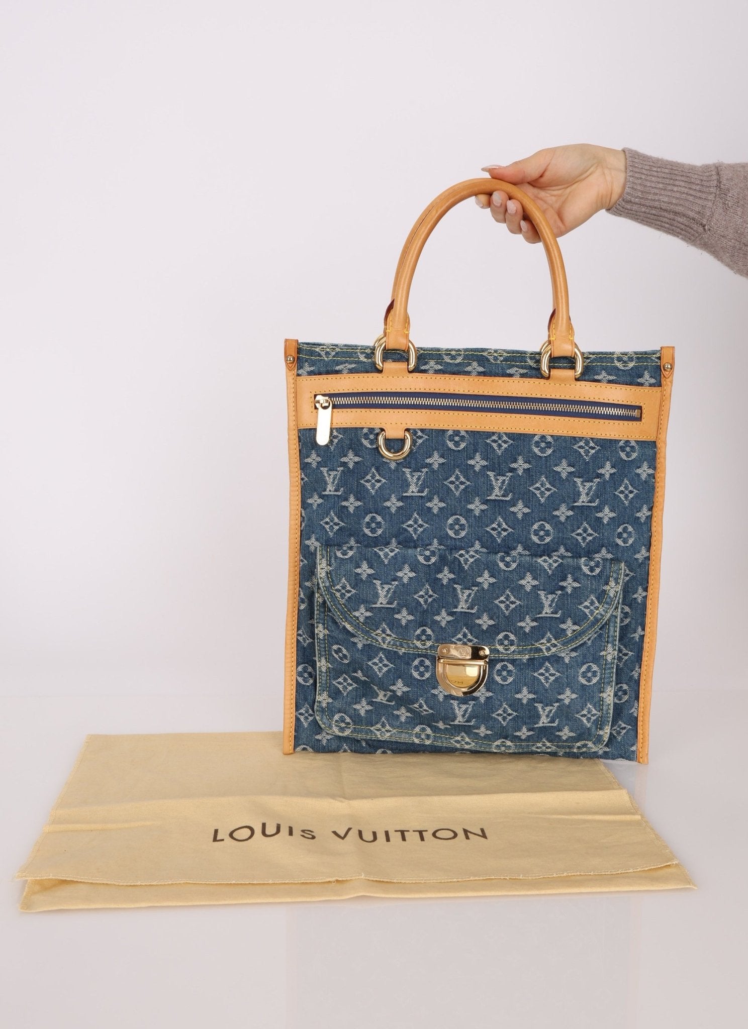 Louis Vuitton Denim Monogram Sac Plat - FashioNica