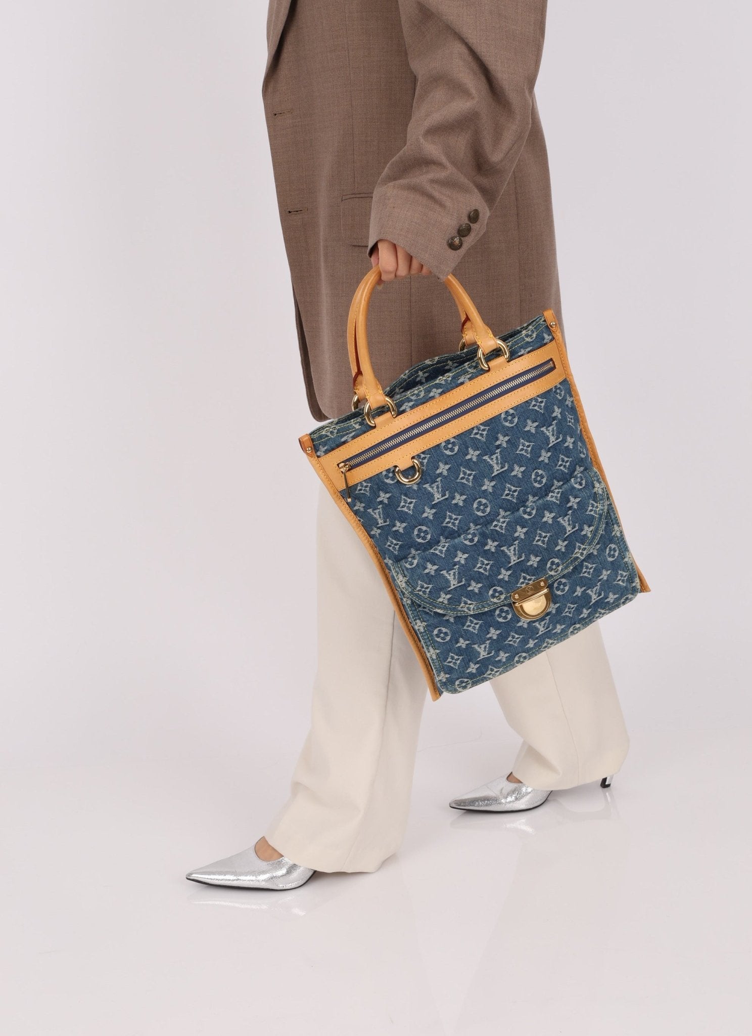 Louis Vuitton Denim Monogram Sac Plat - FashioNica