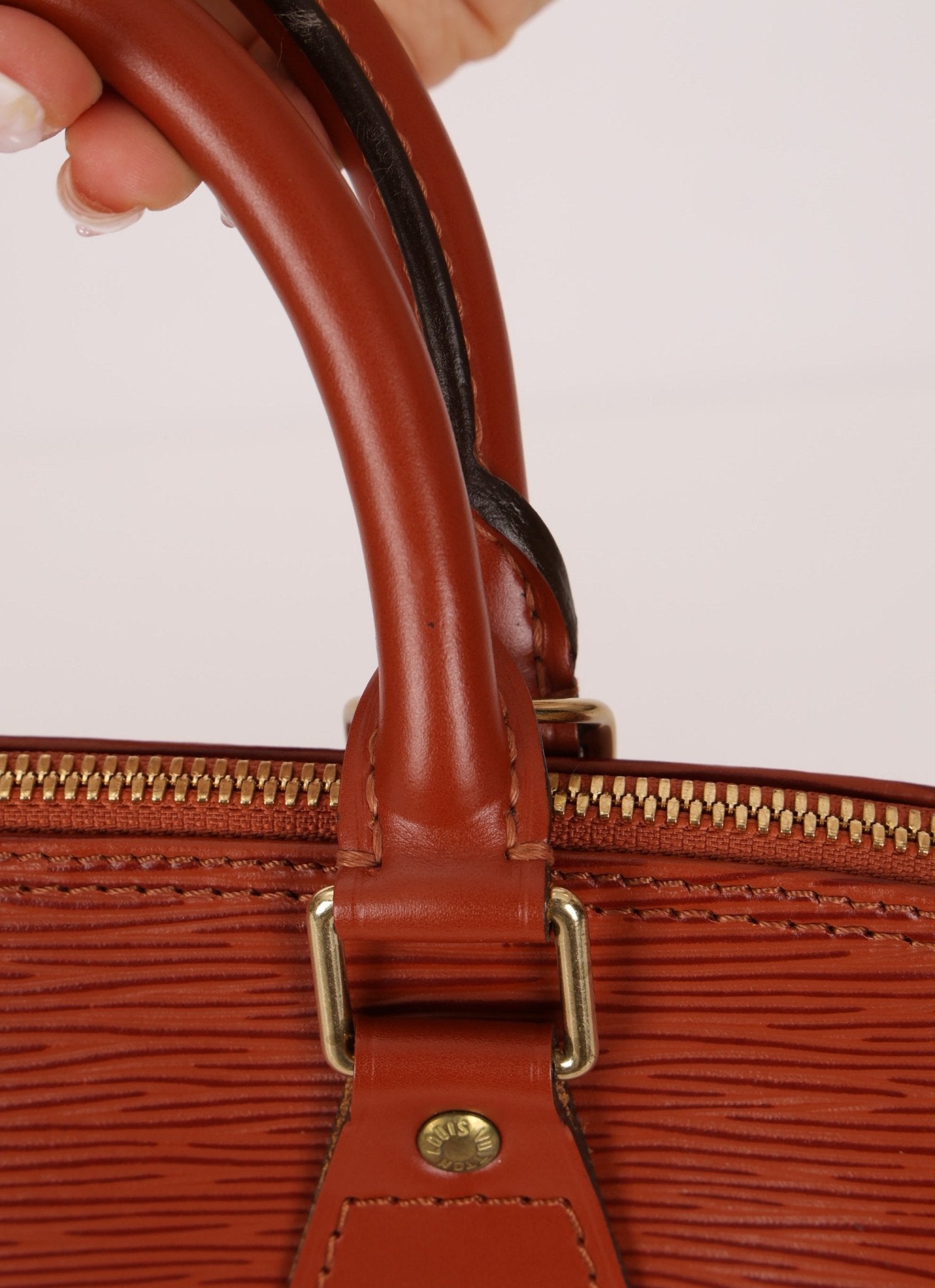 Louis Vuitton Epi Alma PM - FashioNica