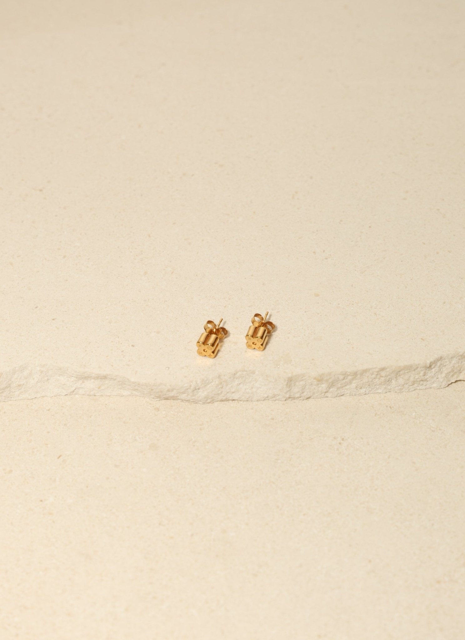 Louis Vuitton Fast Flower Stud Earrings - FashioNica