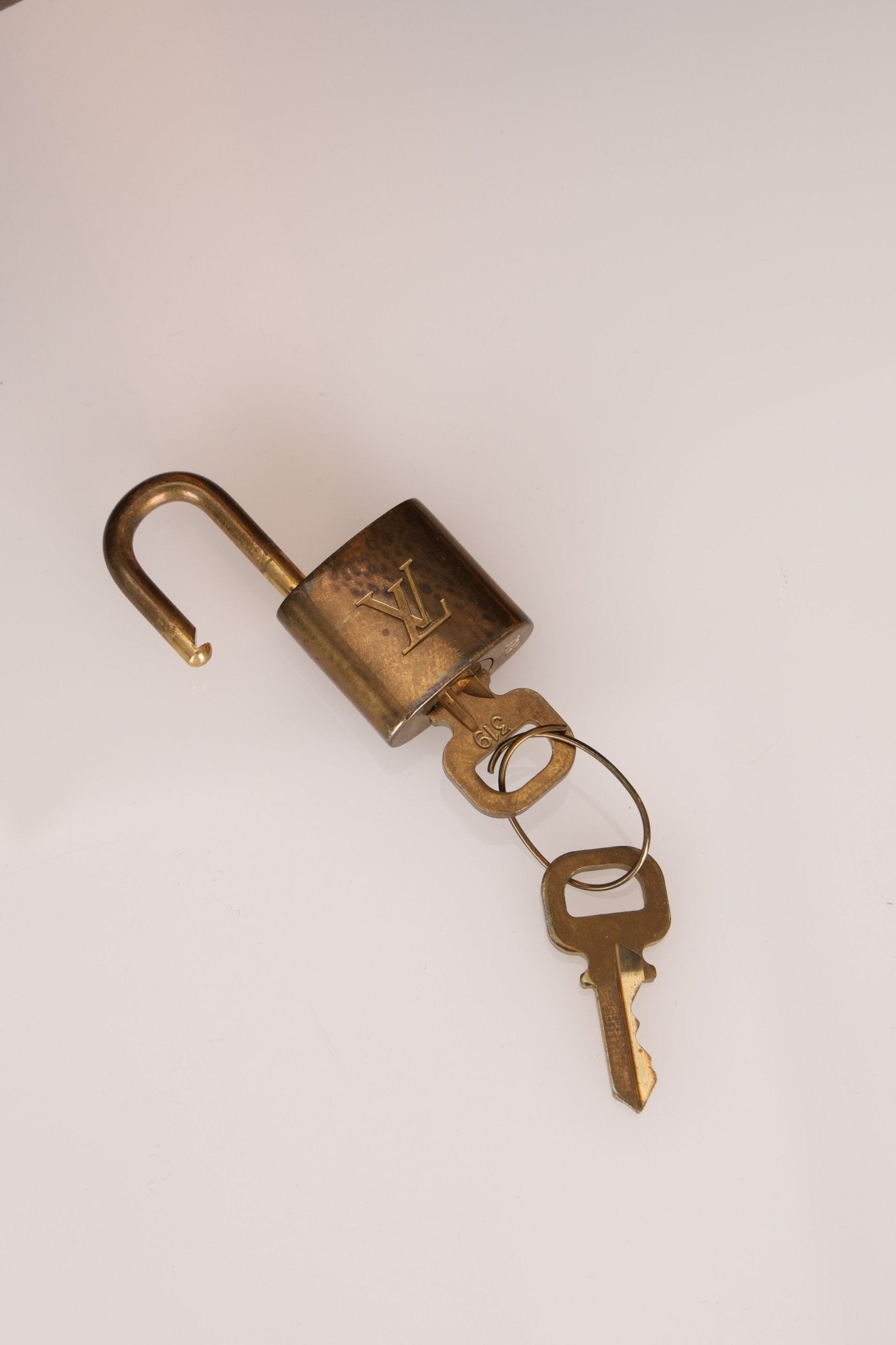 Louis Vuitton Monogram Bandouliere Keepall 50 - FashioNica