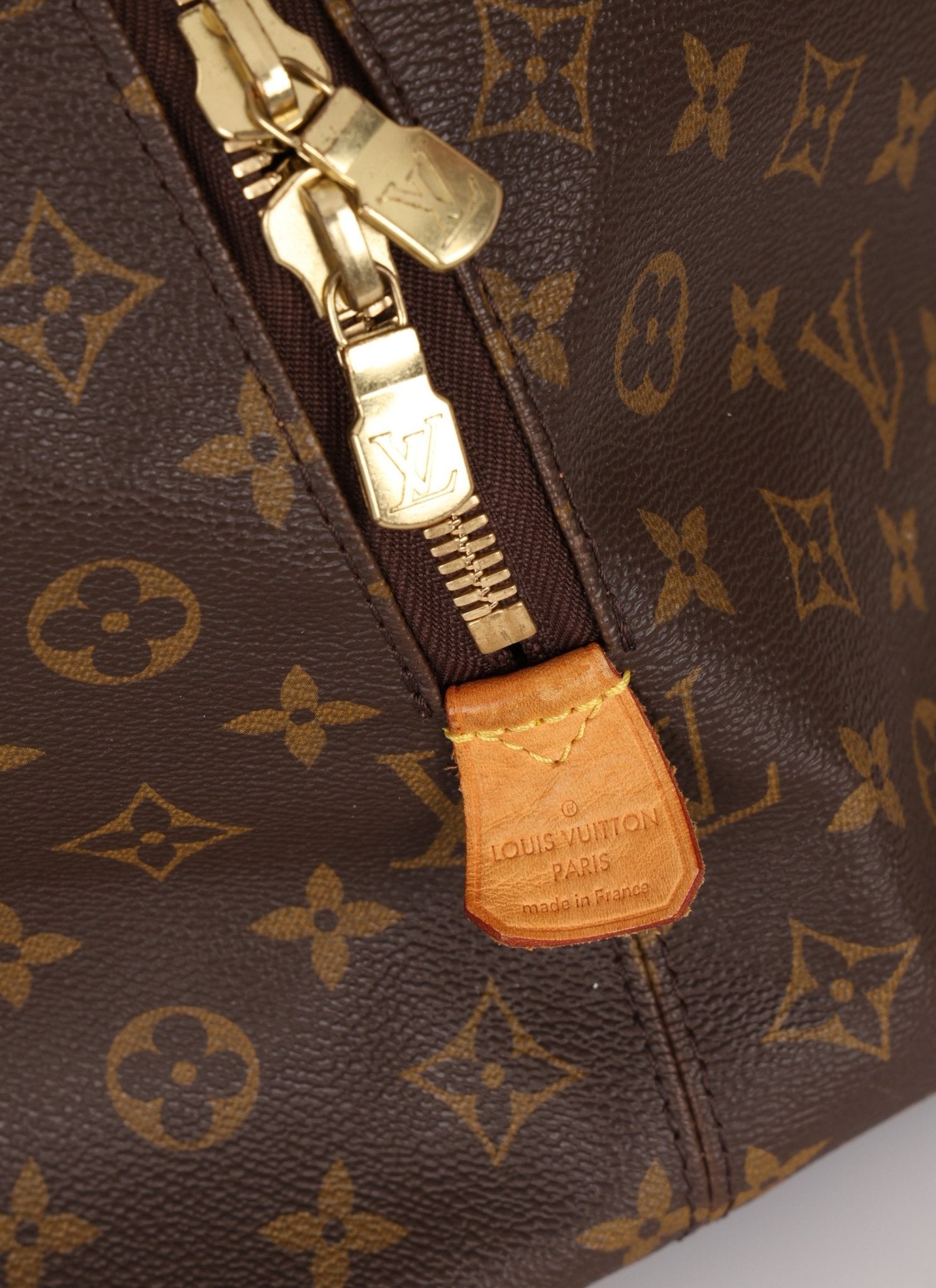 Louis Vuitton Monogram Beaubourg Weekender - FashioNica