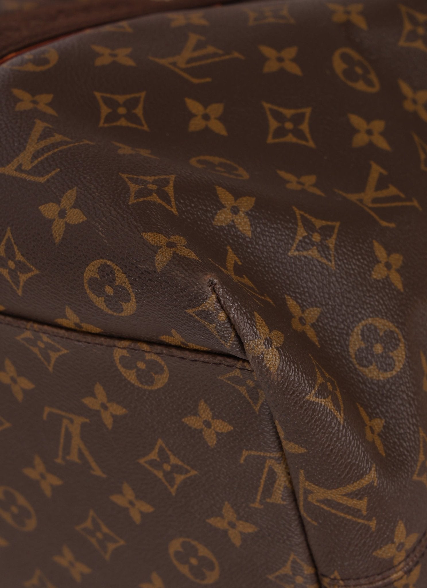 Louis Vuitton Monogram Beaubourg Weekender - FashioNica