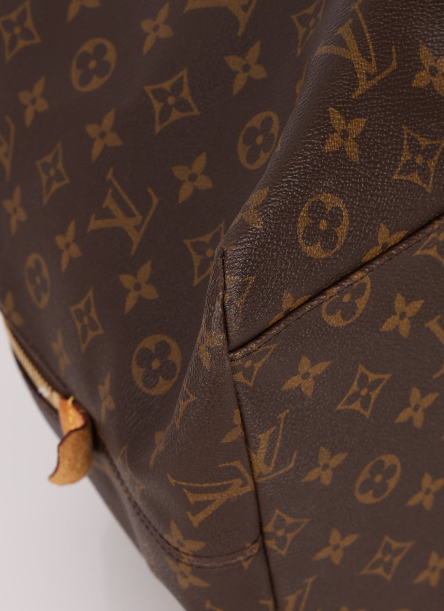 Louis Vuitton Monogram Beaubourg Weekender - FashioNica