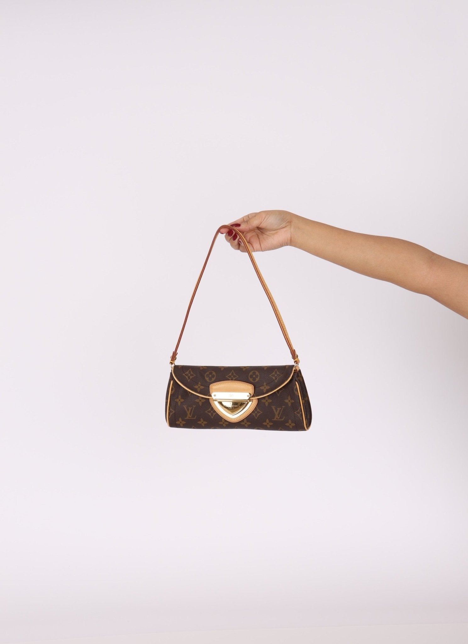 Louis Vuitton Monogram Beverly PM Pochette - FashioNica