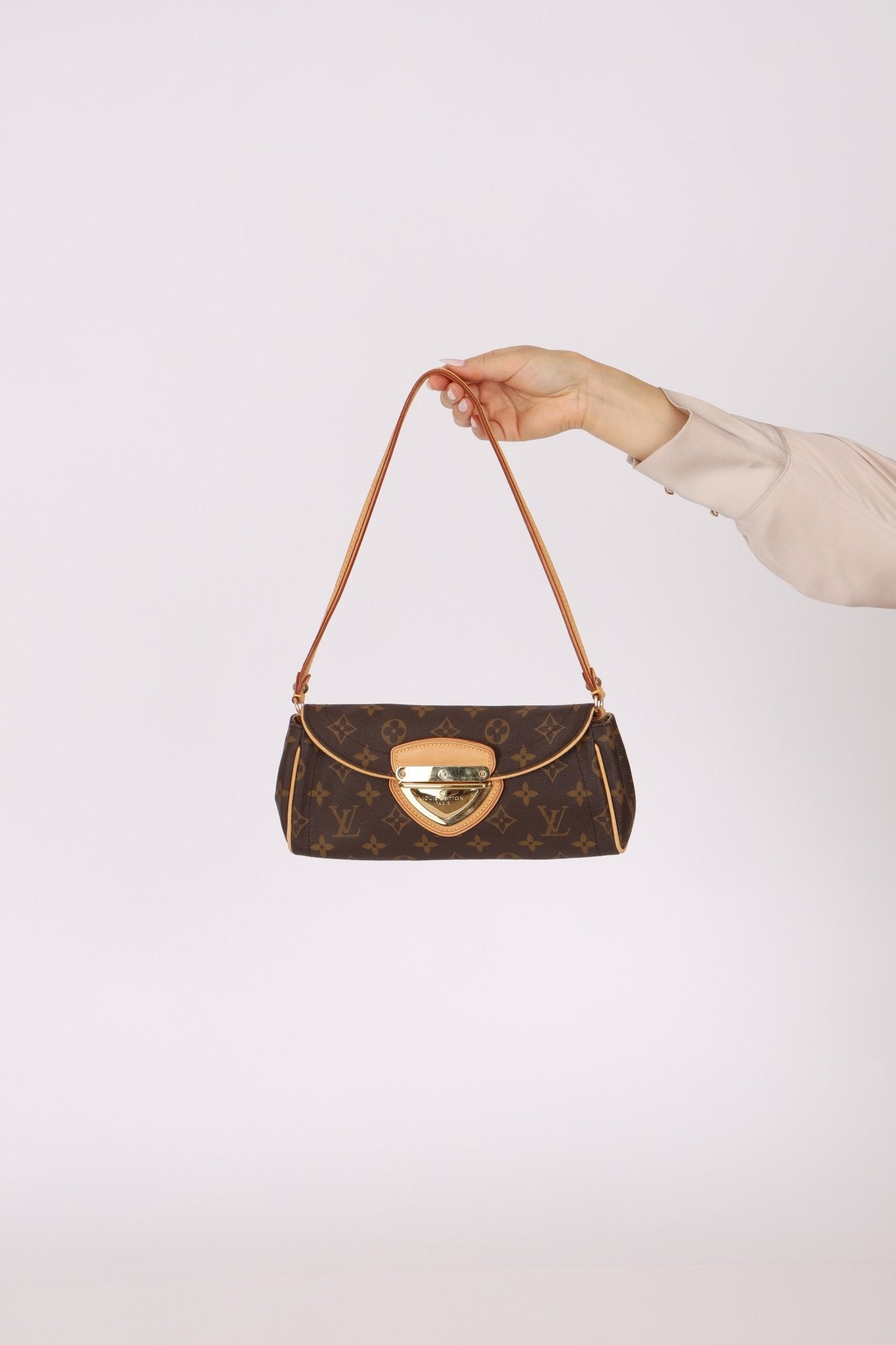 Louis Vuitton Monogram Beverly Pochette PM - FashioNica