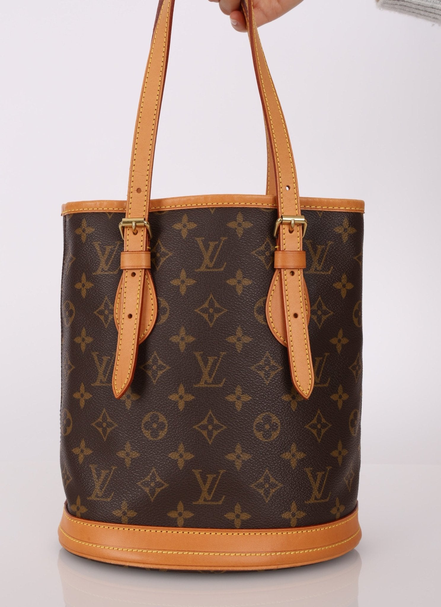 Louis Vuitton Monogram Bucket Bag with Louis Vuitton Mini Pouch - FashioNica