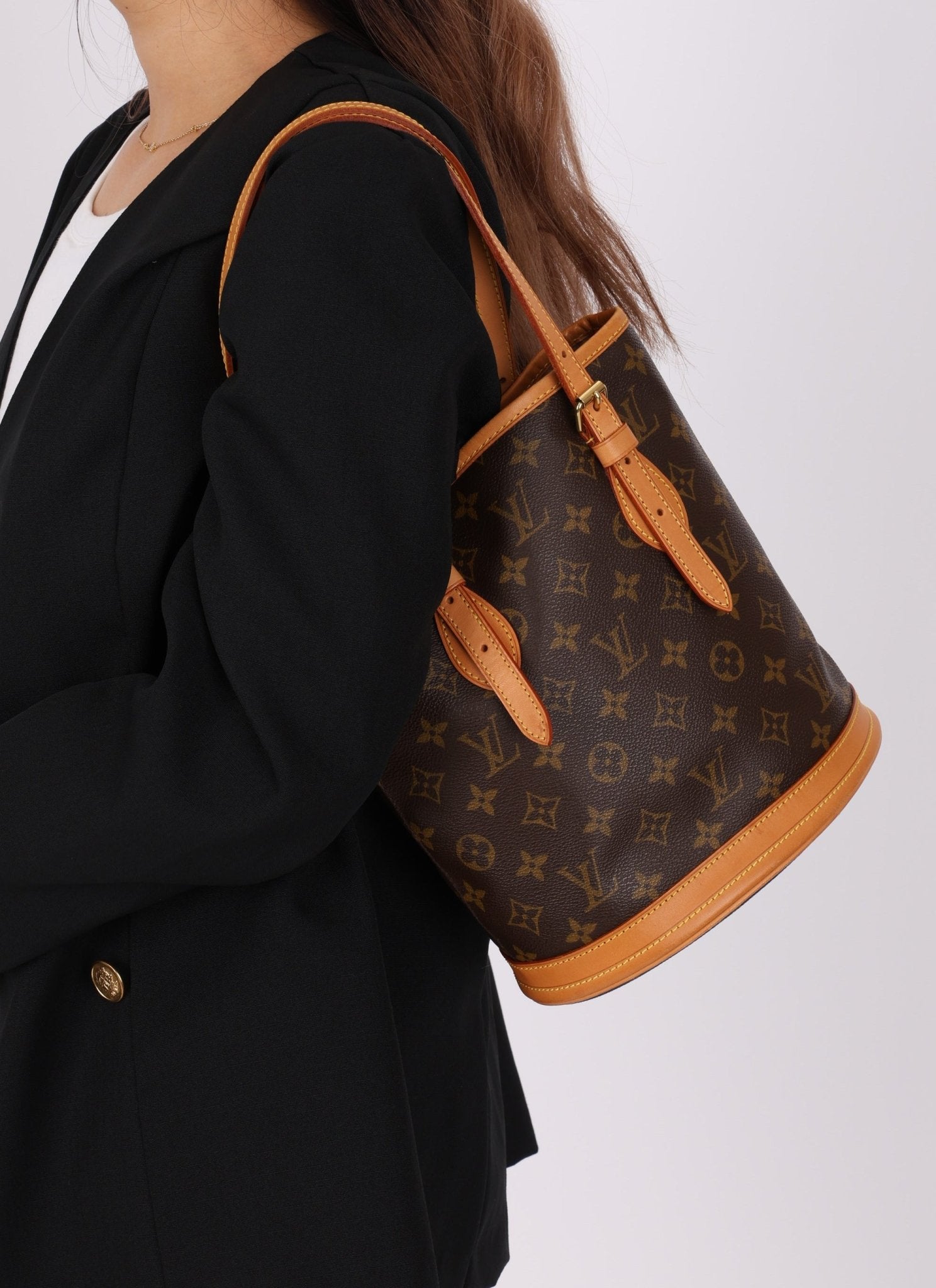 Louis Vuitton Monogram Bucket Bag with Louis Vuitton Mini Pouch - FashioNica