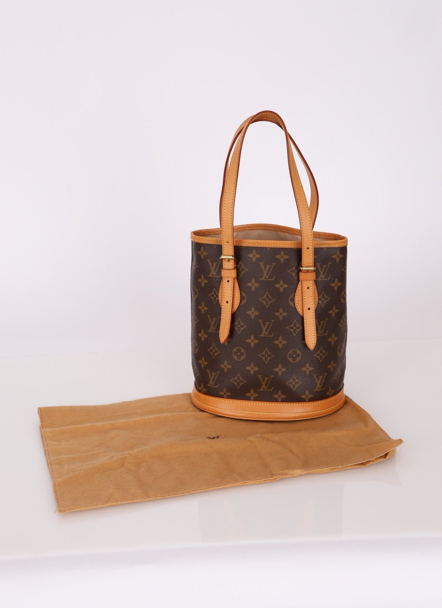 Louis Vuitton Monogram Bucket Bag with Louis Vuitton Mini Pouch - FashioNica