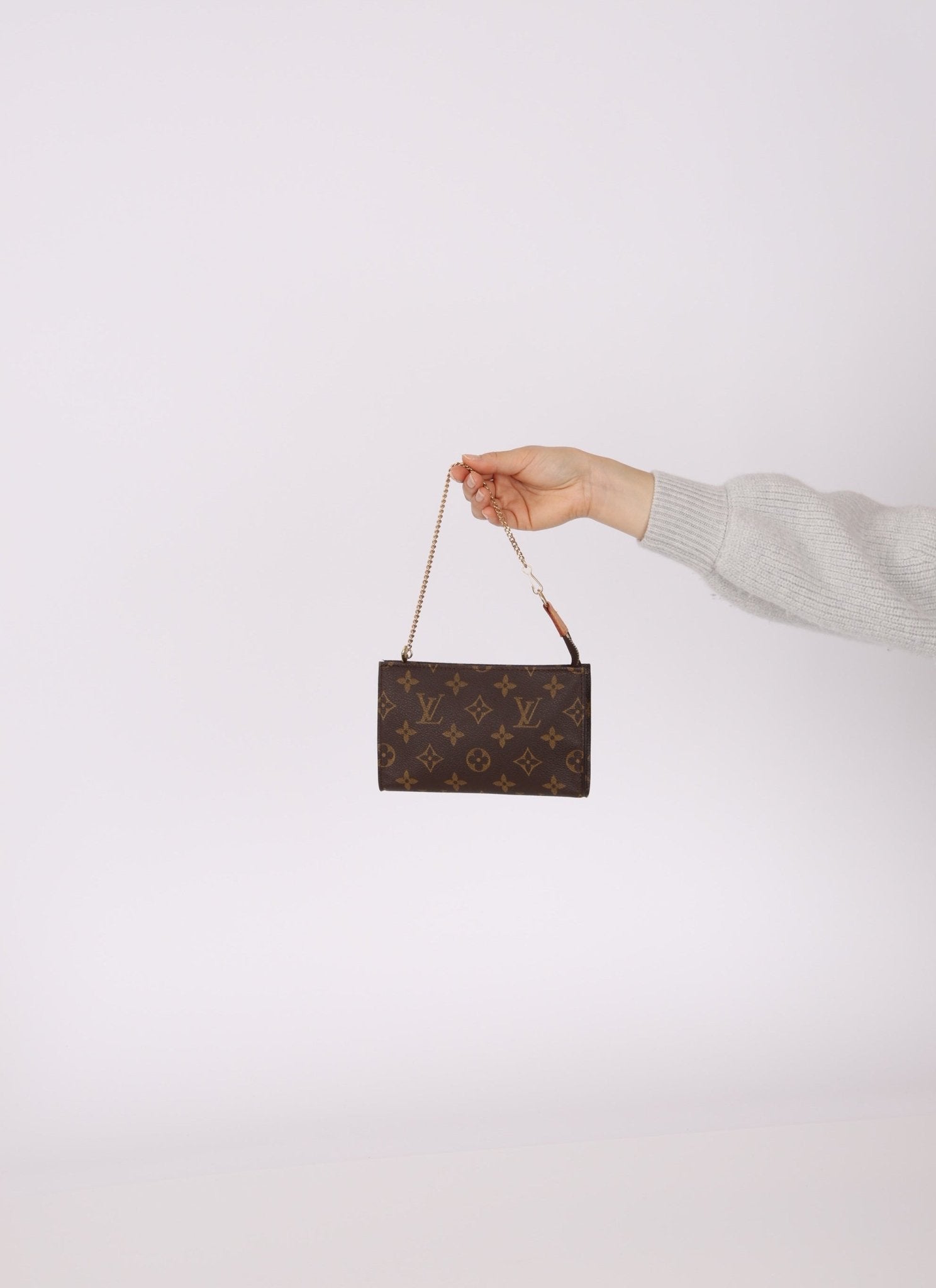 Louis Vuitton Monogram Bucket Bag with Louis Vuitton Mini Pouch - FashioNica