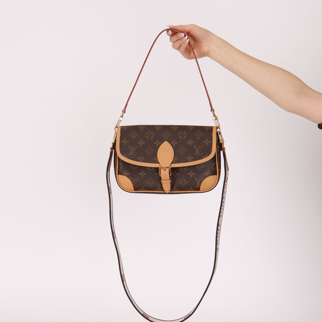 Louis Vuitton Monogram Canvas Diane w Straps - FashioNica