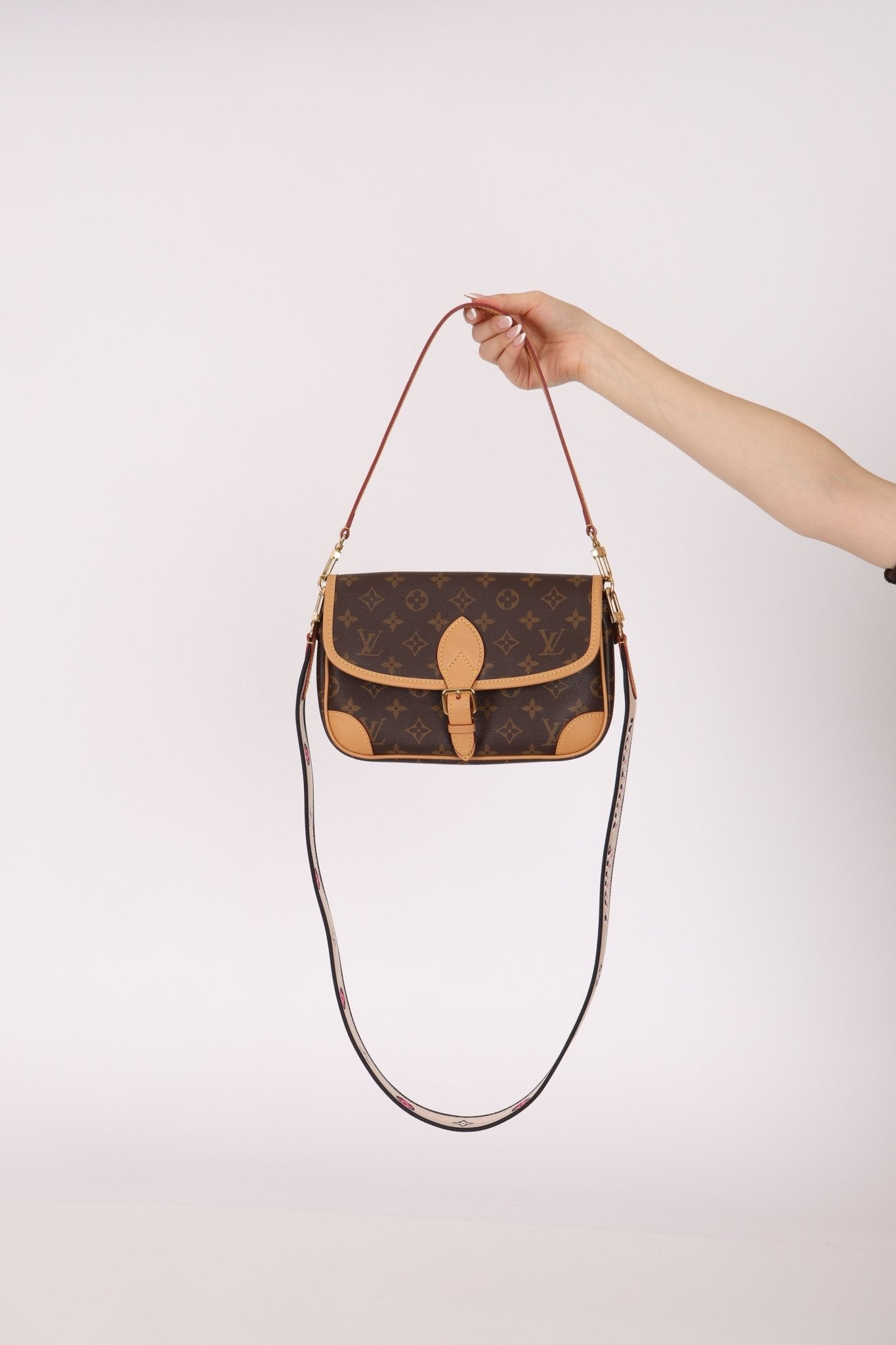 Louis Vuitton Monogram Canvas Diane w Straps - FashioNica