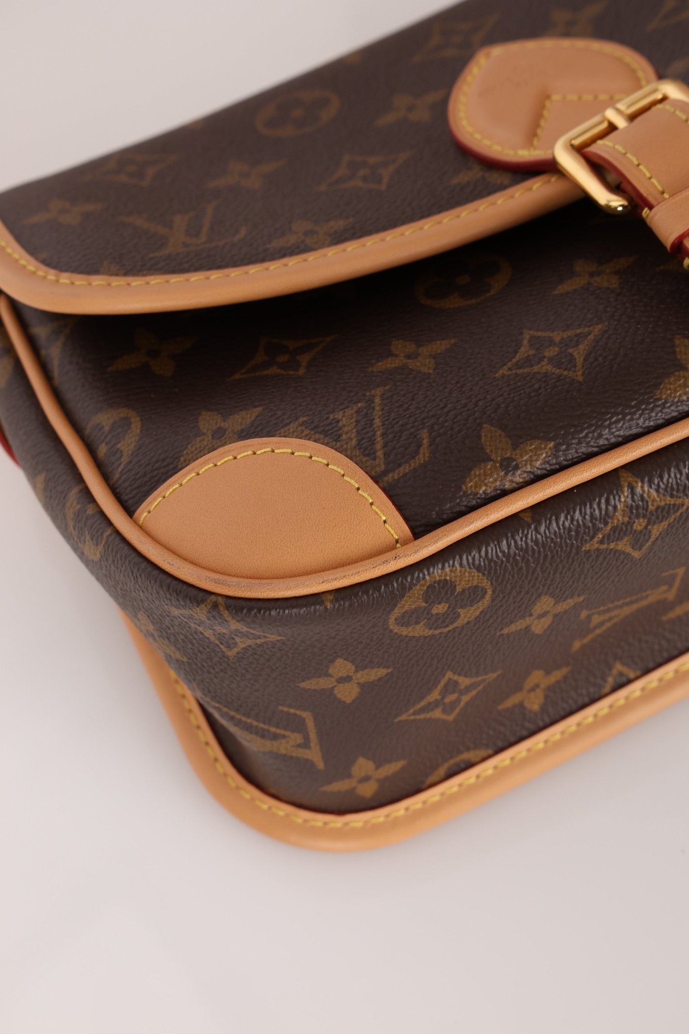 Louis Vuitton Monogram Canvas Diane w Straps - FashioNica