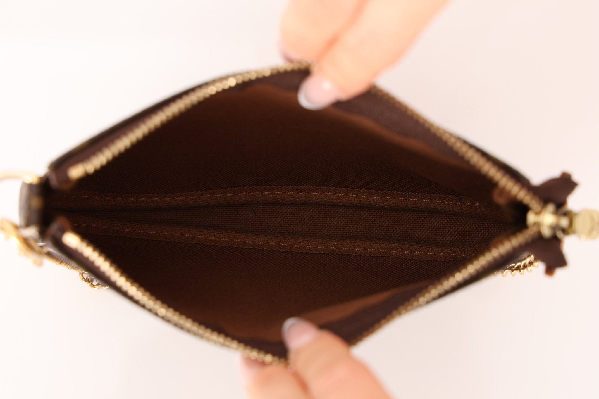 Louis Vuitton Monogram Chain Pochette - FashioNica