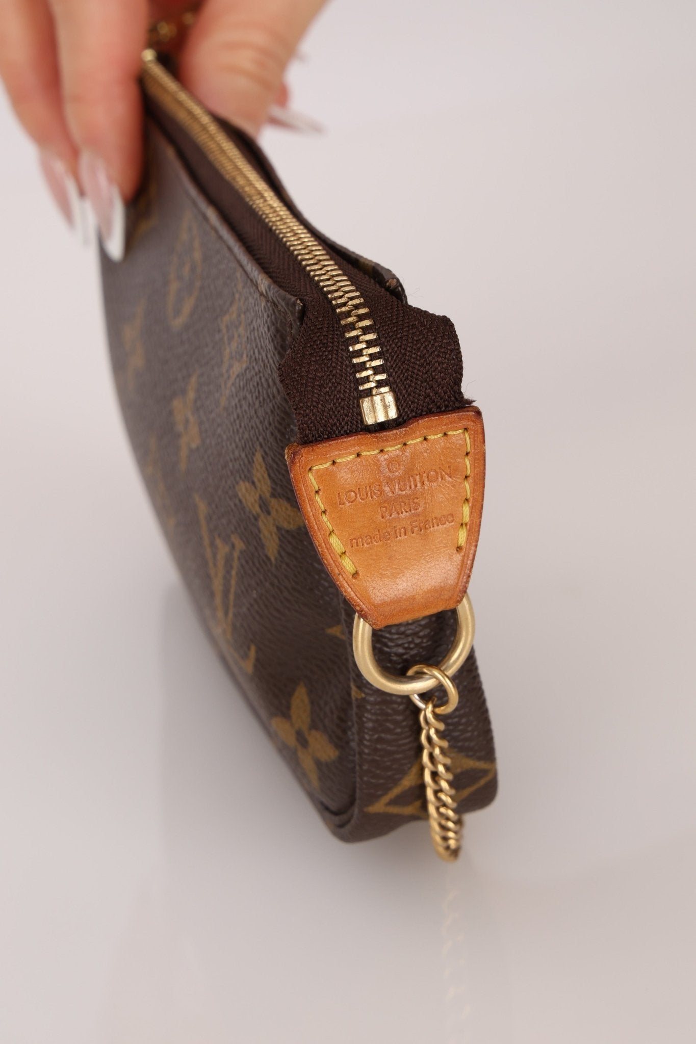 Louis Vuitton Monogram Chain Pochette - FashioNica