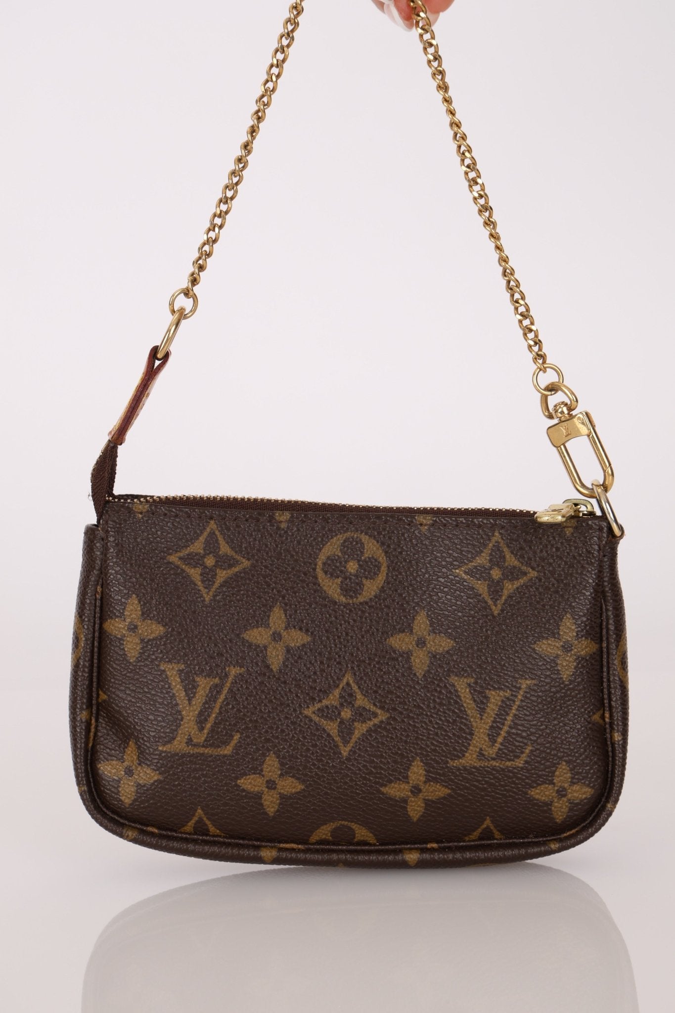 Louis Vuitton Monogram Chain Pochette - FashioNica