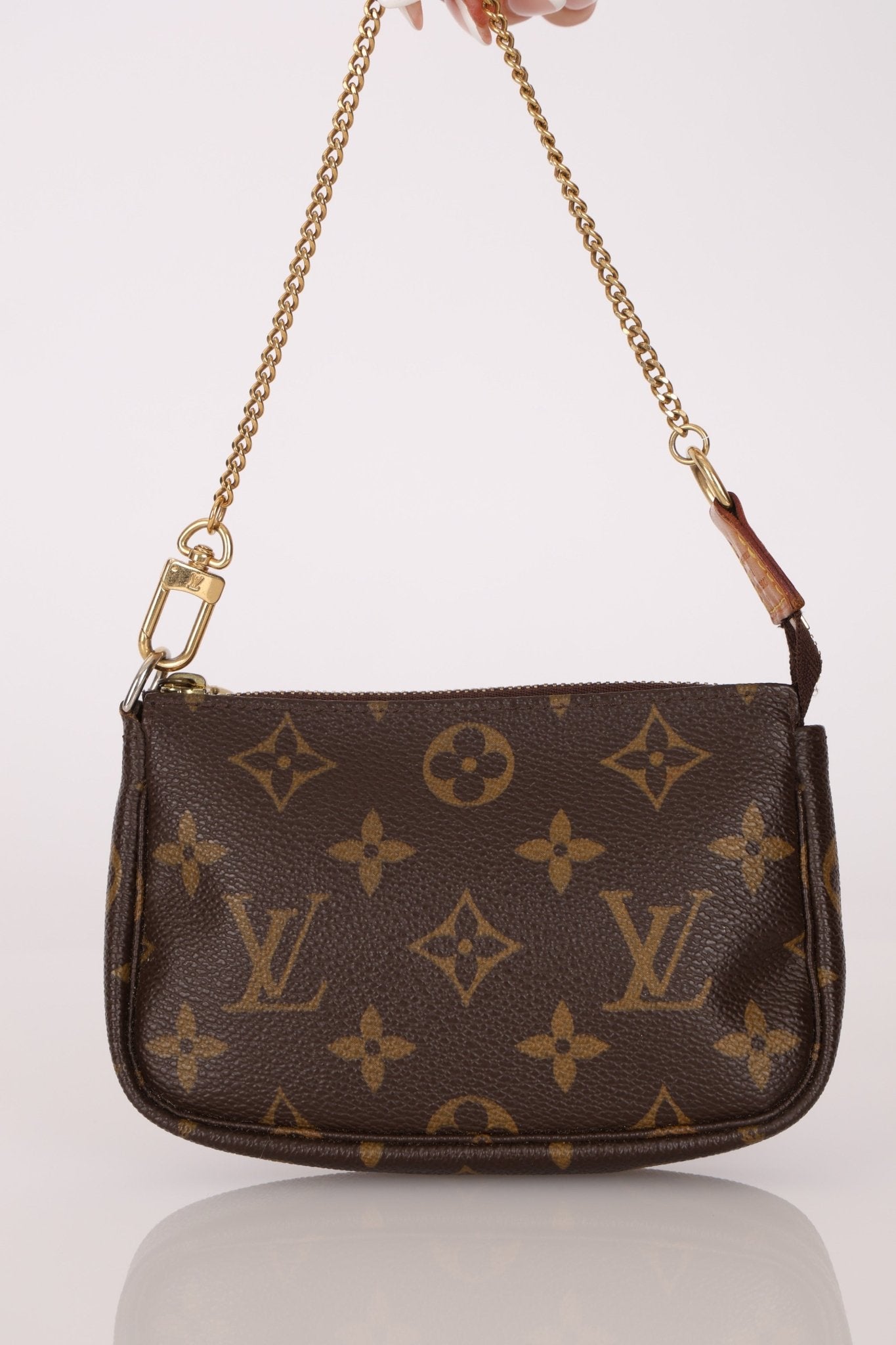 Louis Vuitton Monogram Chain Pochette - FashioNica