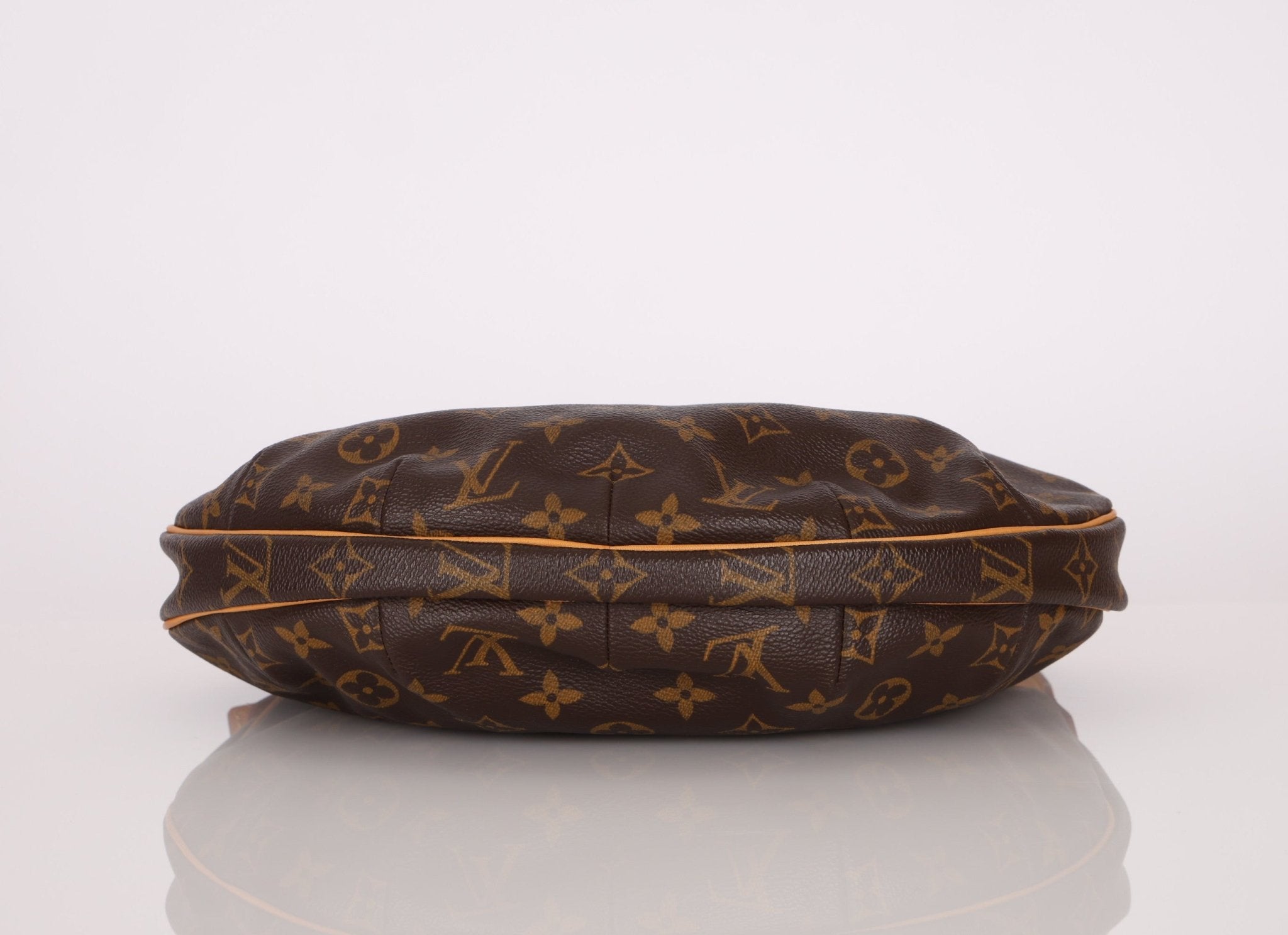Louis Vuitton Monogram Croissant MM - FashioNica